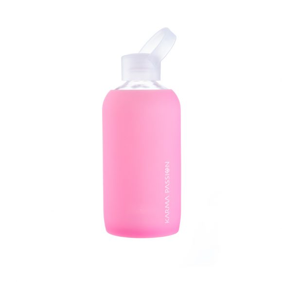 Bouteille en verre Juicy - avec un étui de protection en silicone
