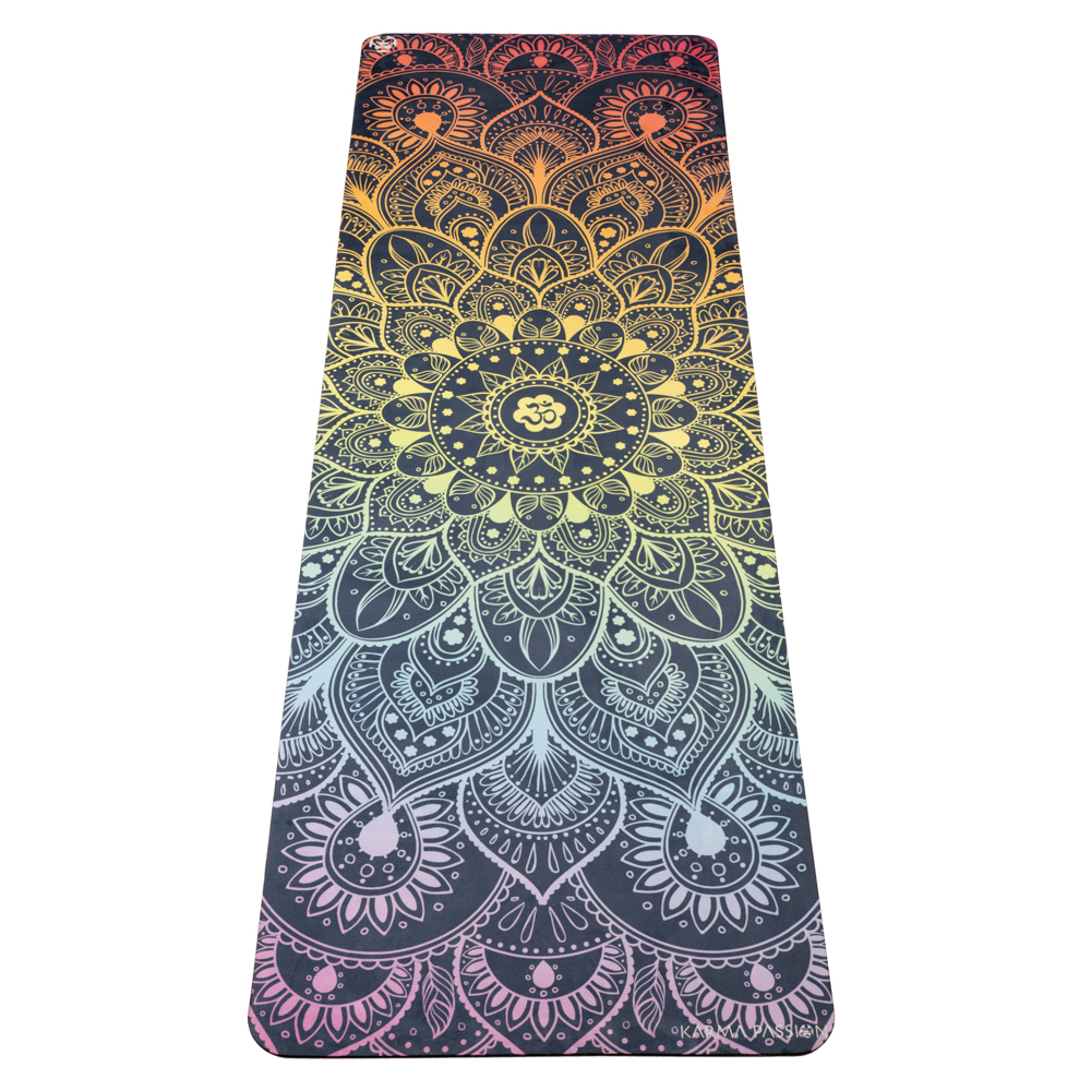 La serviette de yoga Chakra Sounds est douce, légère, absorbante et également antidérapante