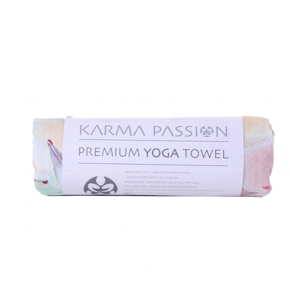 Serviette de yoga Just Succulents à pois en silicone peut être déposé sur un tapis de yoga ou utilisé séparément