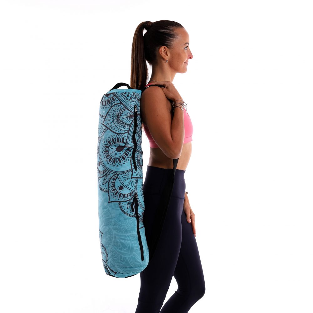 Sac de yoga Mandala Deep avec bandoulière réglable qui s'adapte facilement à la longueur du sac