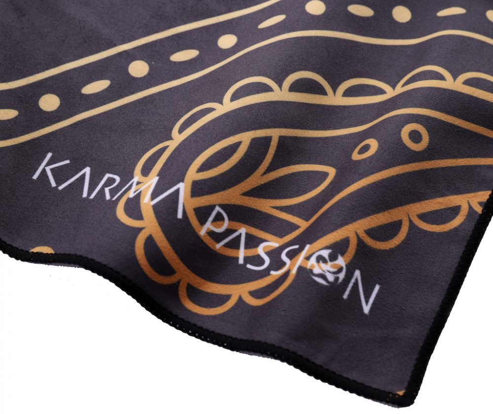 Karma Passion serviette de yoga Hamsa Black