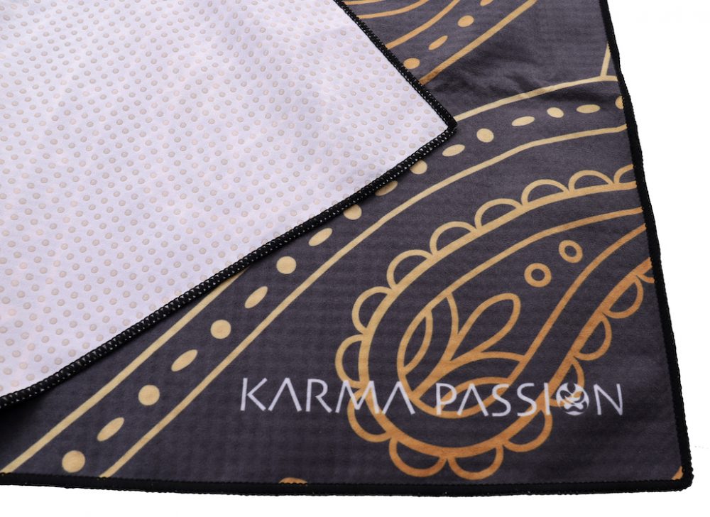 Karma Passion serviette de yoga Hamsa Black à pois en silicone