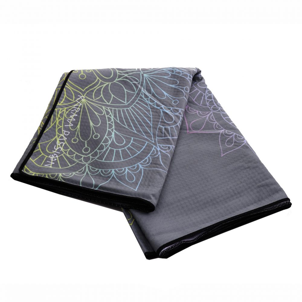 Serviette de yoga Mandala 7 Chakras avec une sous-couche en silicone antidérapante